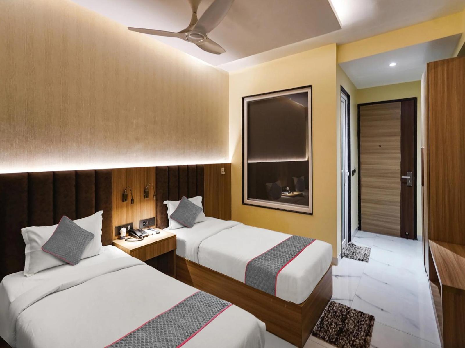 Aerotech Hotel 4*